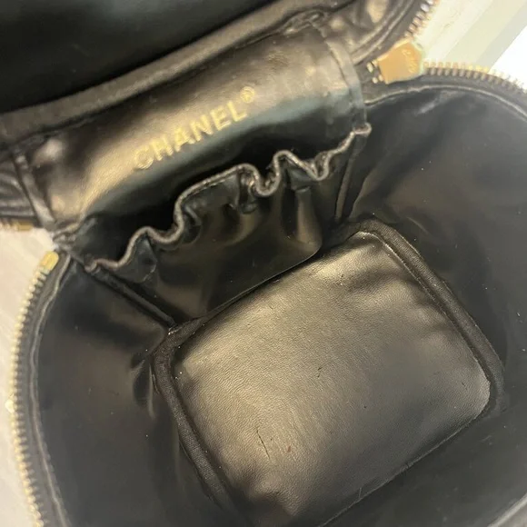 Chanel Vanity Bag - Picture 14 of 14